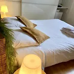 Isly Room's Toulouse