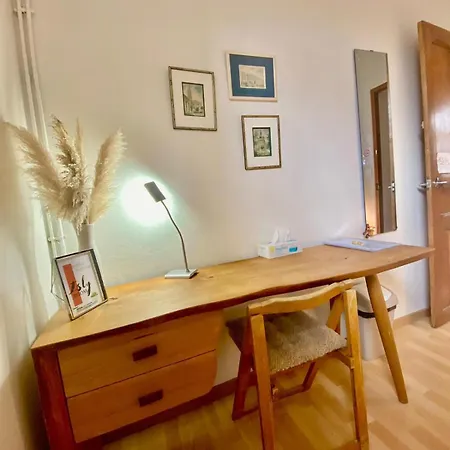 Homestay Isly Room's